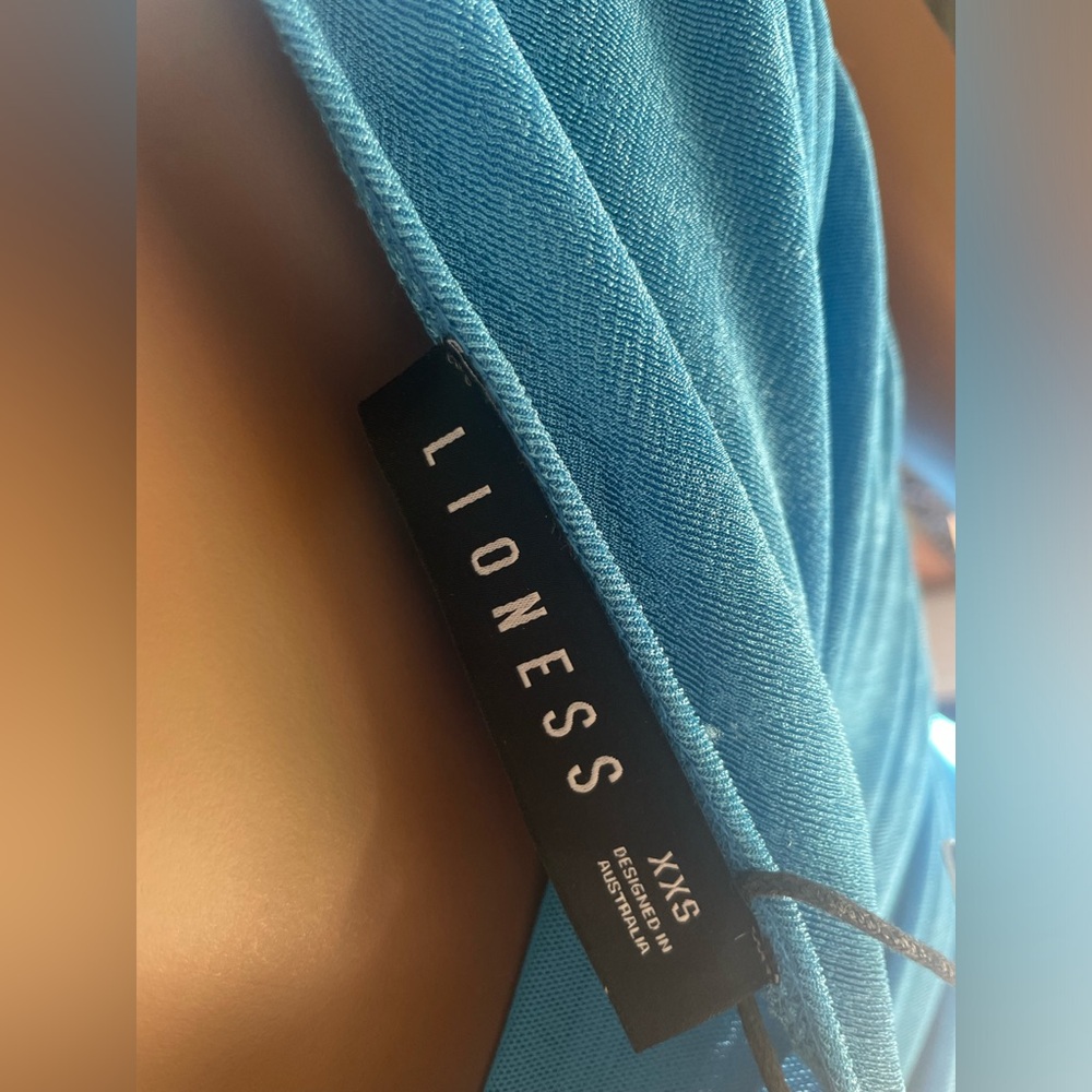 Lioness NWT The Goddess Mini
Ruched Dress WomensOne
Shoulder Blue New Short - Picture 9 of 10